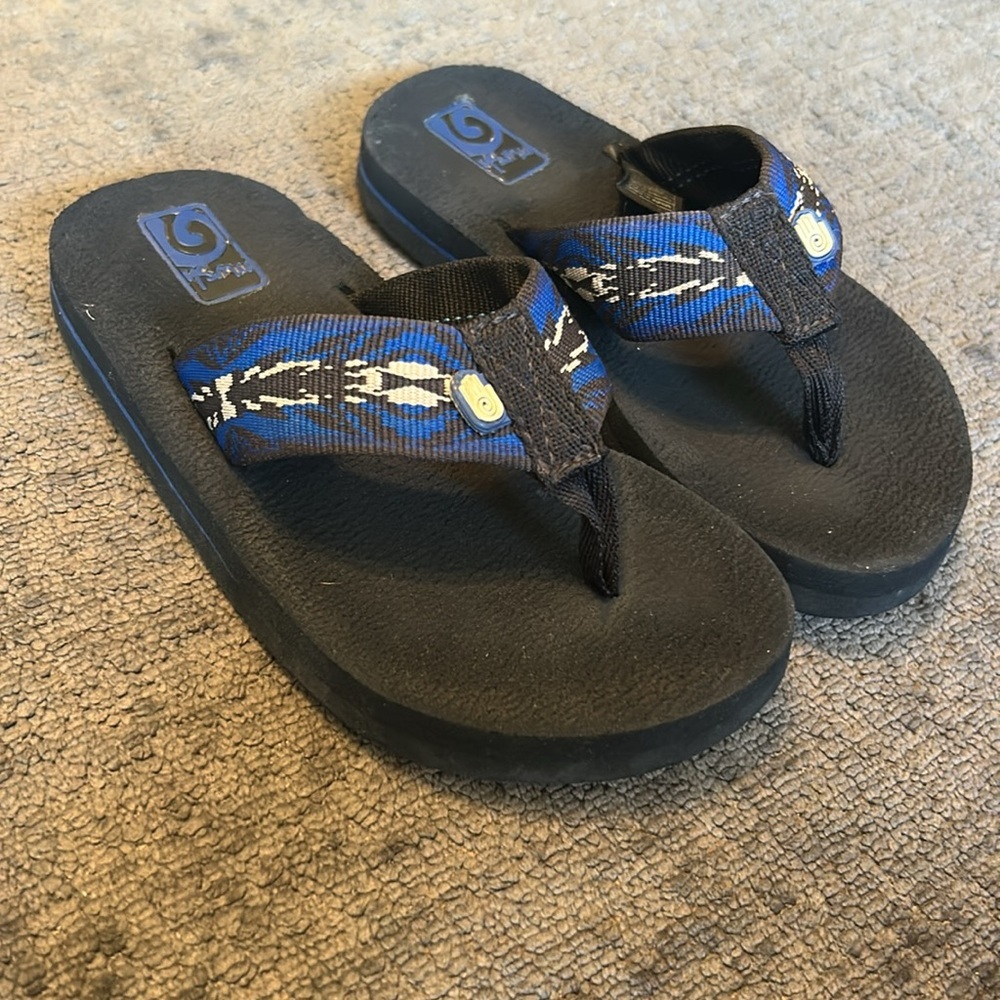 Teva Kids Sandals - Black and Blue ⭐️